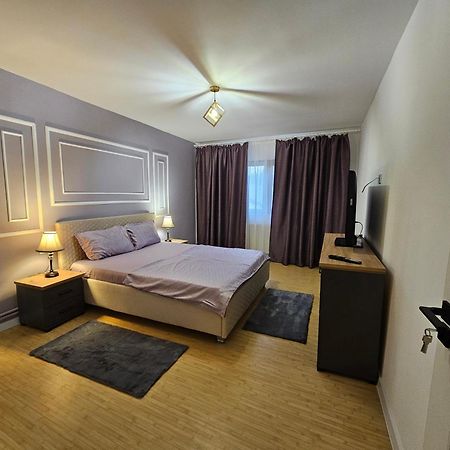 Didi Apartament Craiova Exterior foto
