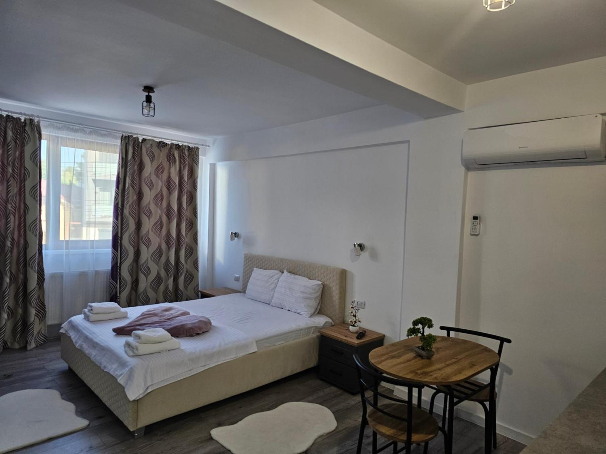 Didi Apartament Craiova Exterior foto